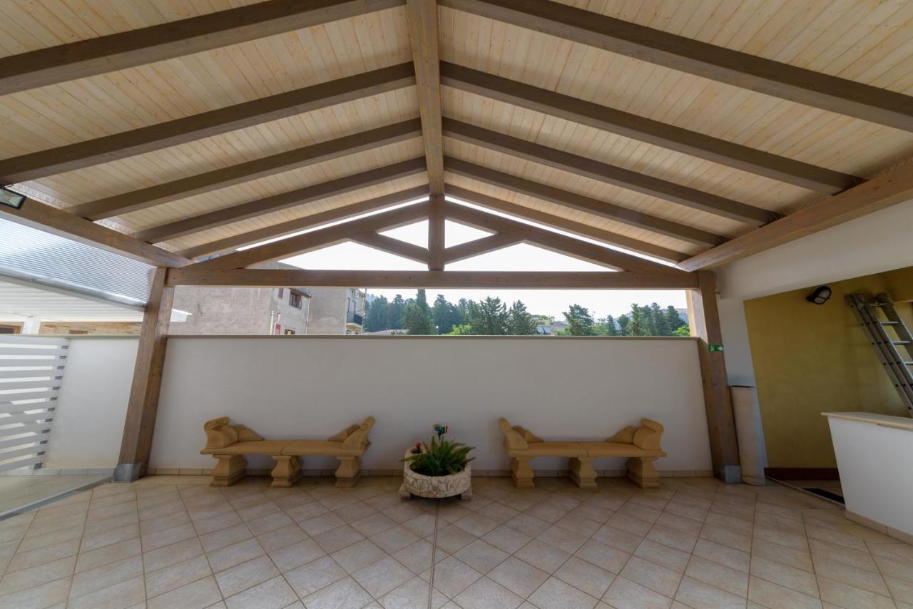 Corleone Guesthouse Exterior photo
